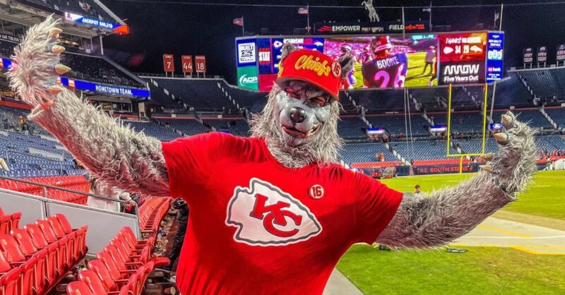 Chiefs Superfan Accused Of Robbing Banks Indicted On 19 Counts - TMSPN