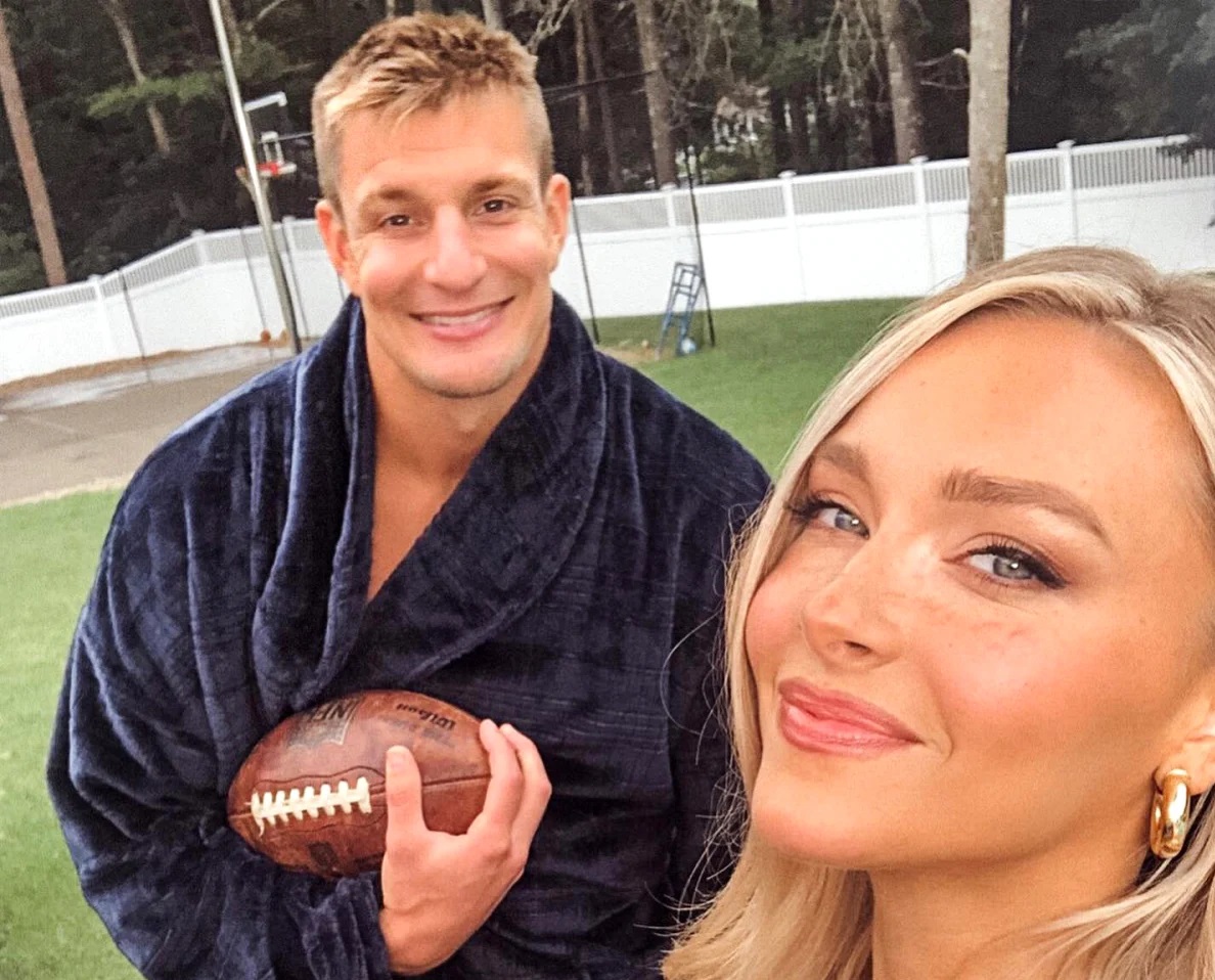 Rob Gronkowski, Camille Kostek compete in live ice bath challenge