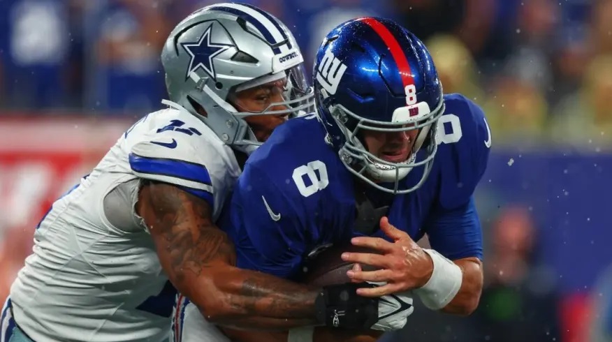 Micah Parsons Calls Giants 'Wrong' For Keeping Daniel Jones In During ...