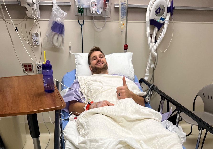 Kirk Cousins Sends Message to Vikings Fans Following Successful Surgery ...