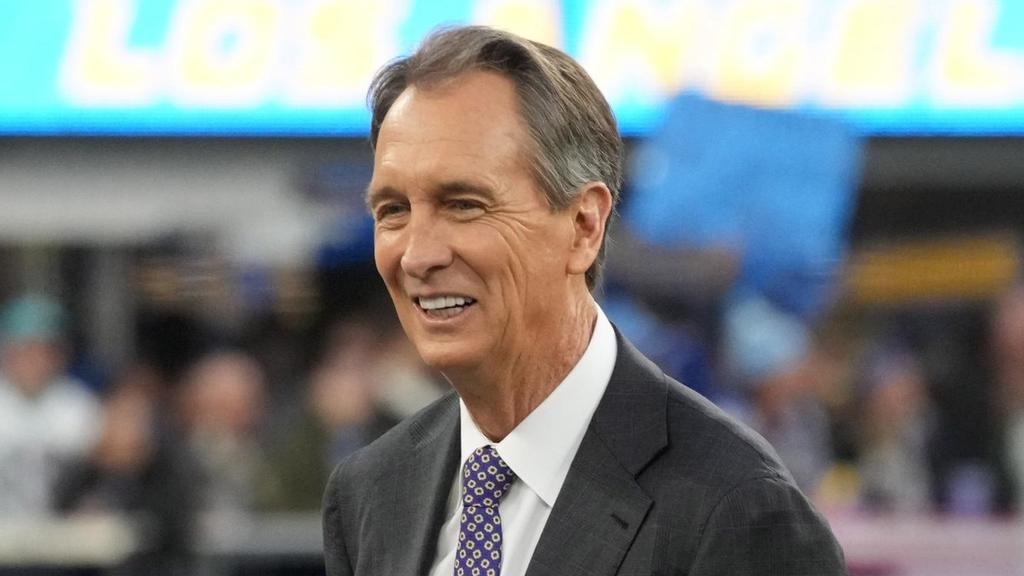 Cris Collinsworth Hands Go Viral During Bills-Chargers Game - TMSPN