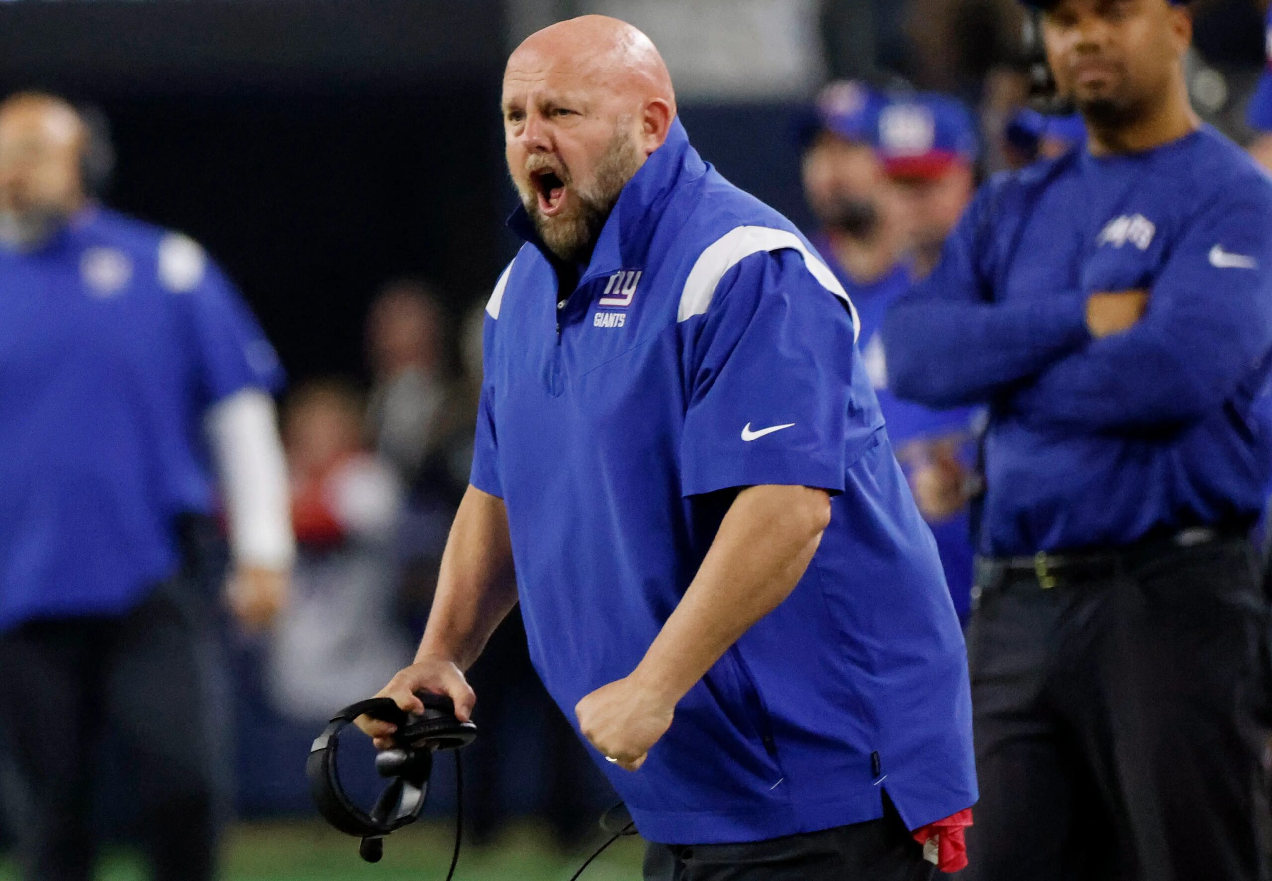 Giants Head Coach Brian Daboll Looks Unrecognizable at Training Camp ...