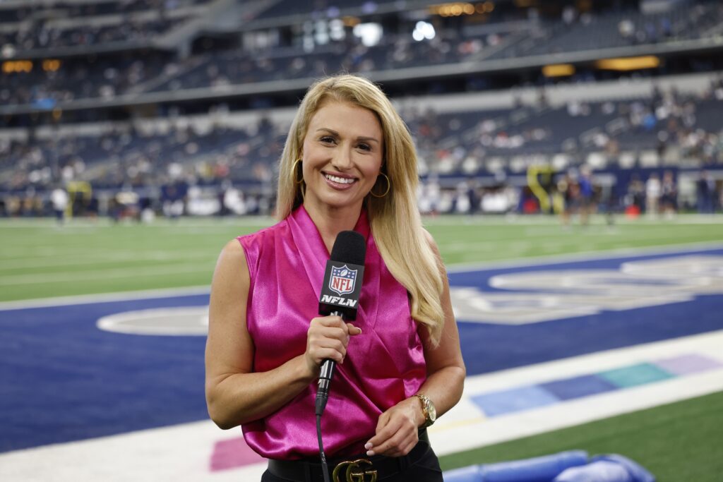 NFL Reporter Jane Slater Reveals Heartwarming Text Mike Vrabel Sent Her ...