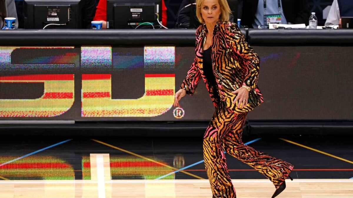 LSU's 'Dress Like Kim Mulkey' Night Was By All Accounts a Big Success ...