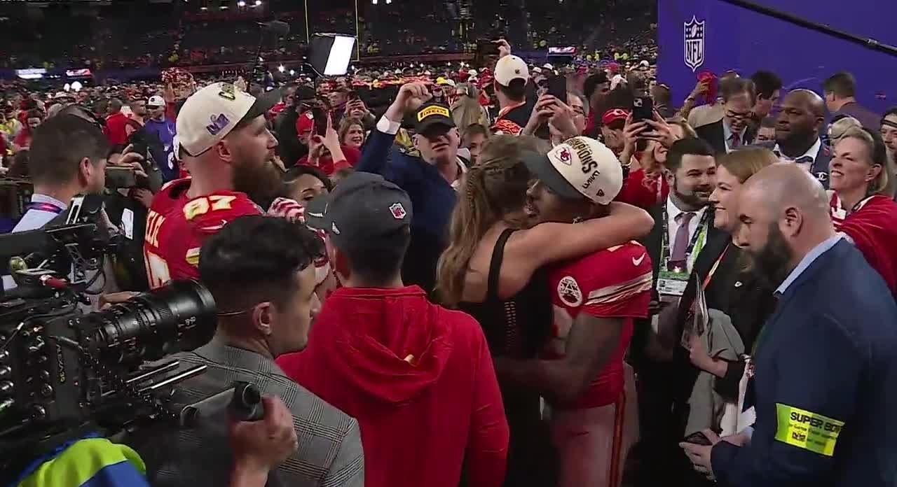 Taylor Swift's Message to Mecole Hardman After Super Bowl-Winning TD Goes  Viral - TMSPN