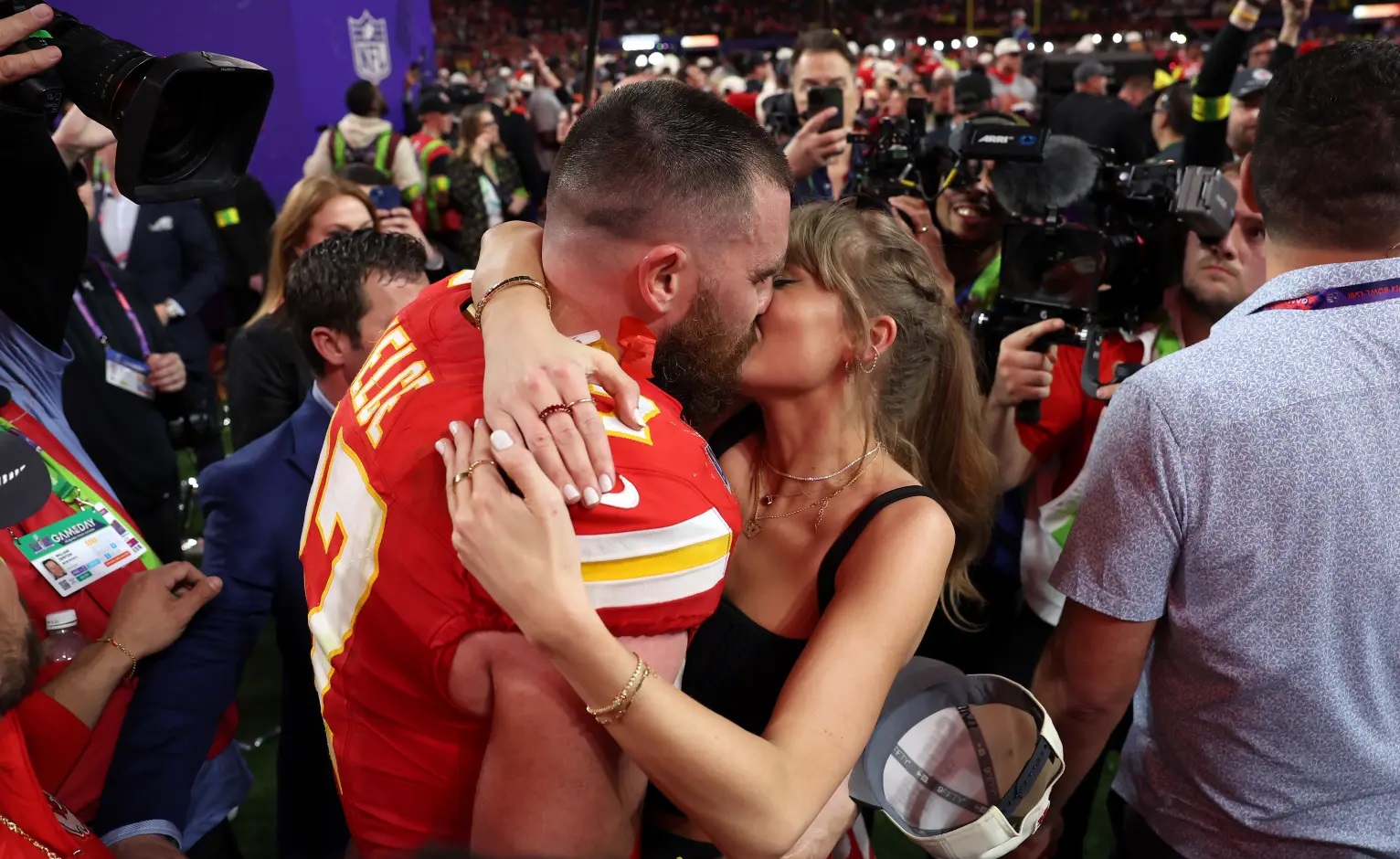 Taylor Swift and Travis Kelce Are Reportedly 'Nesting' While On Work Hiatus  - TMSPN