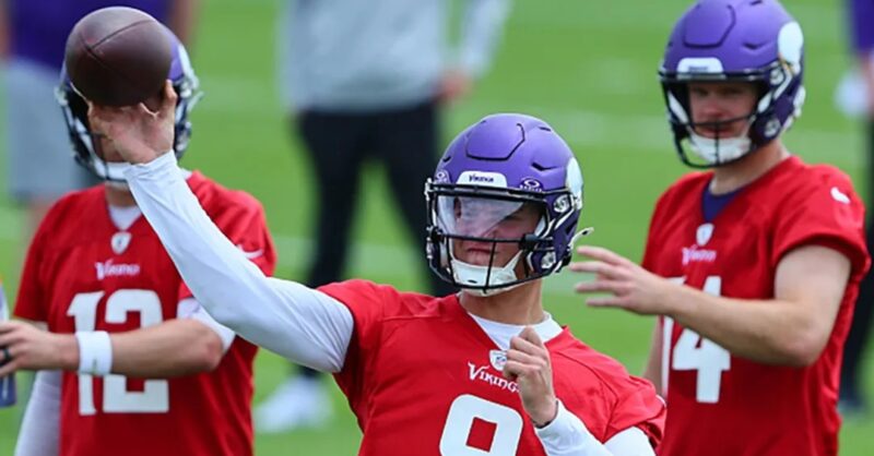 Vikings Coach Gives Major Update On J.J. McCarthy-Sam Darnold QB Battle ...