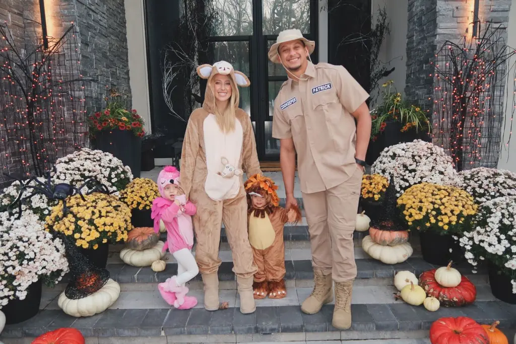 Check Out Patrick and Pregnant Brittany Mahomes' Adorable Halloween